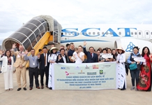 Đón khách du lịch từ Kazakhstan đến Khánh Hòa trong ngày đầu năm 2023